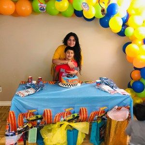 Meet your Posher, Sahory gineth